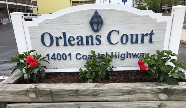 OC Beauty Spot Award Orleans Court Sign 2018
